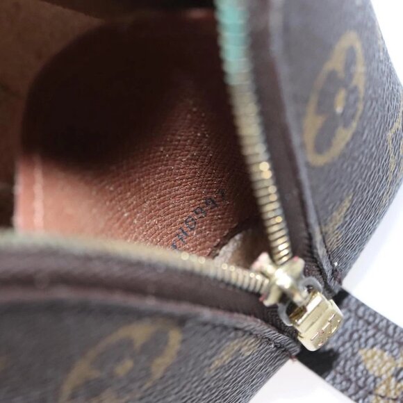 LOUIS VUITTON Monogram Trousse Demi Ronde Cosmetic Pouch M47520 LV Auth 109998 - Picture 2 of 14